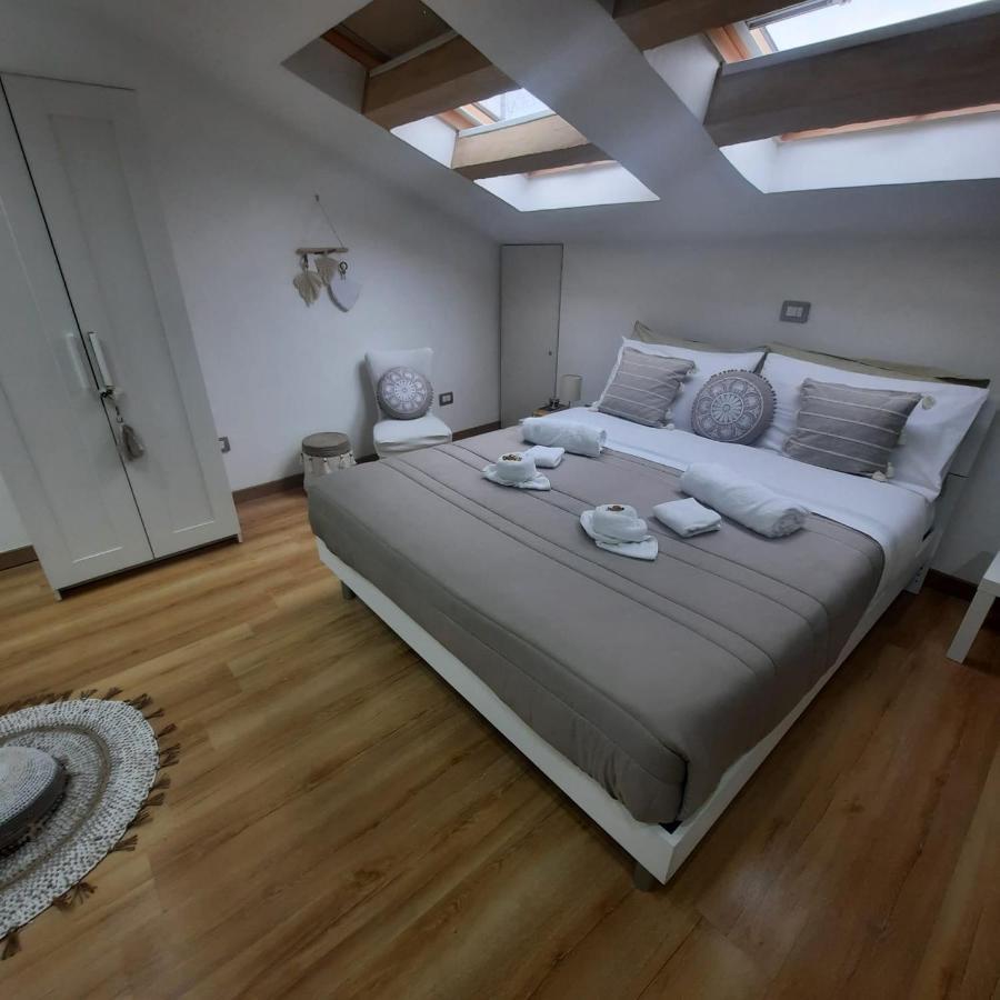 La Mansarda Suite ベネヴェント エクステリア 写真