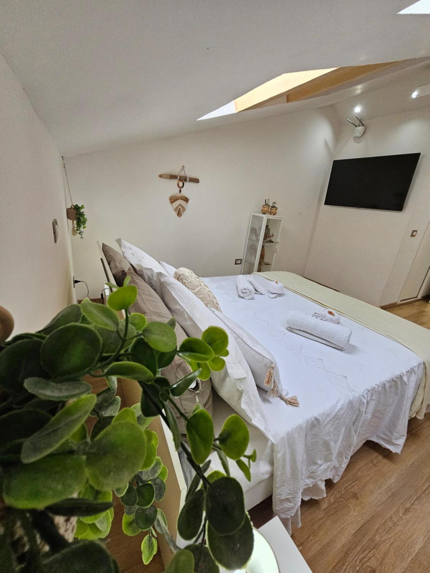 La Mansarda Suite ベネヴェント エクステリア 写真