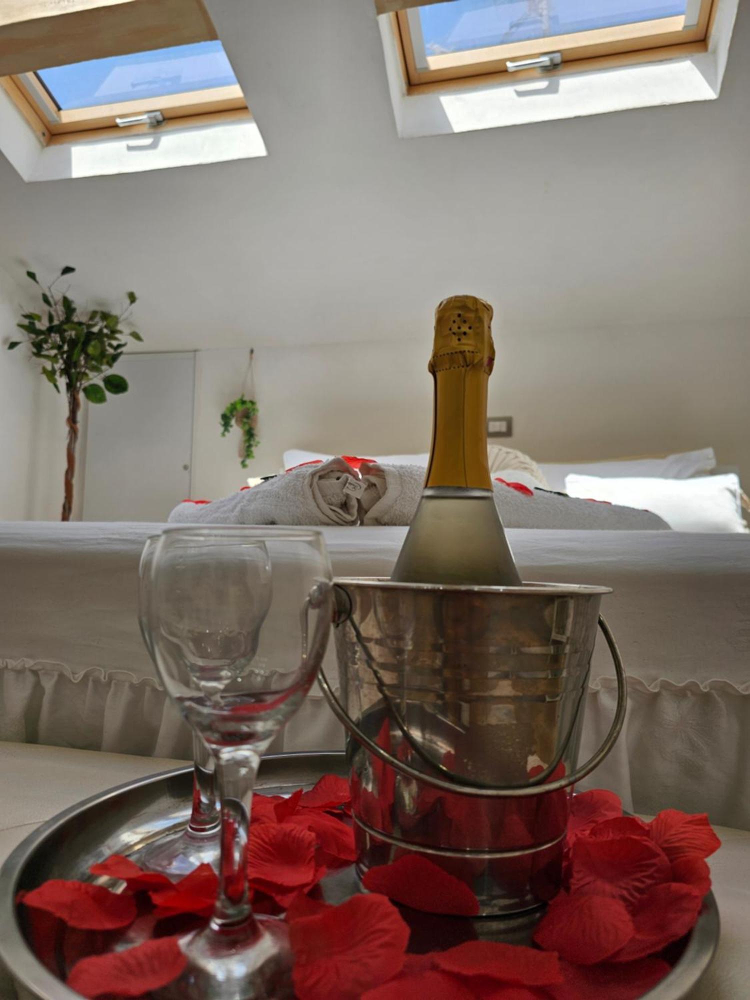 La Mansarda Suite ベネヴェント エクステリア 写真