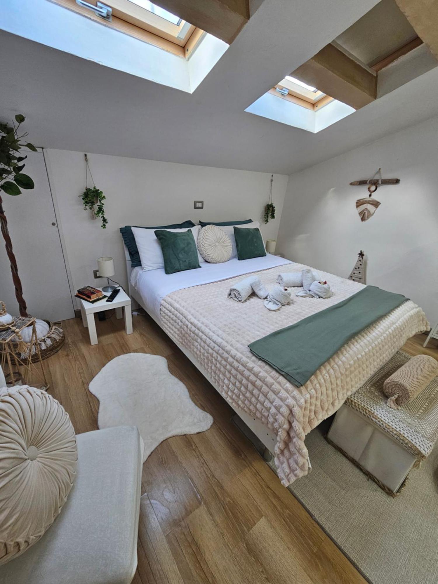 La Mansarda Suite ベネヴェント エクステリア 写真